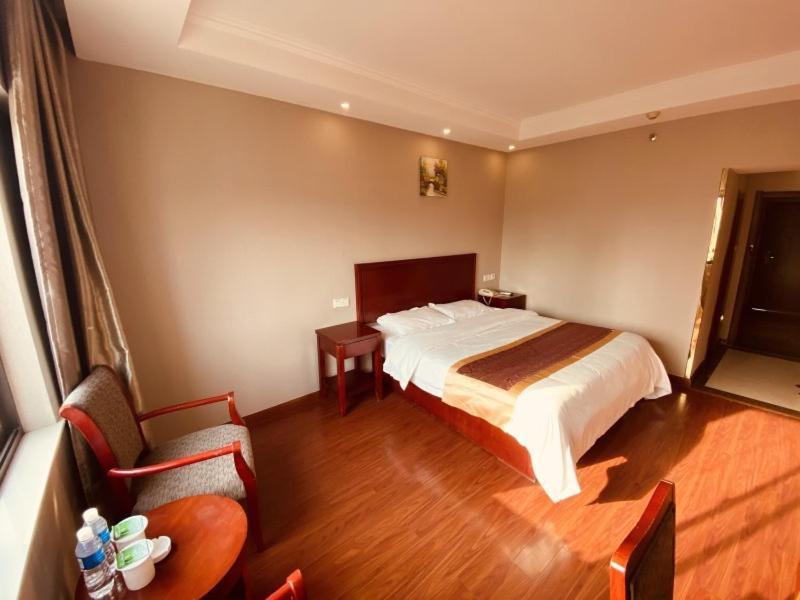 Greentree Inn Huai'An Bus Station Golden Eagle Xinya Huaihai Road Business Hotel Ngoại thất bức ảnh