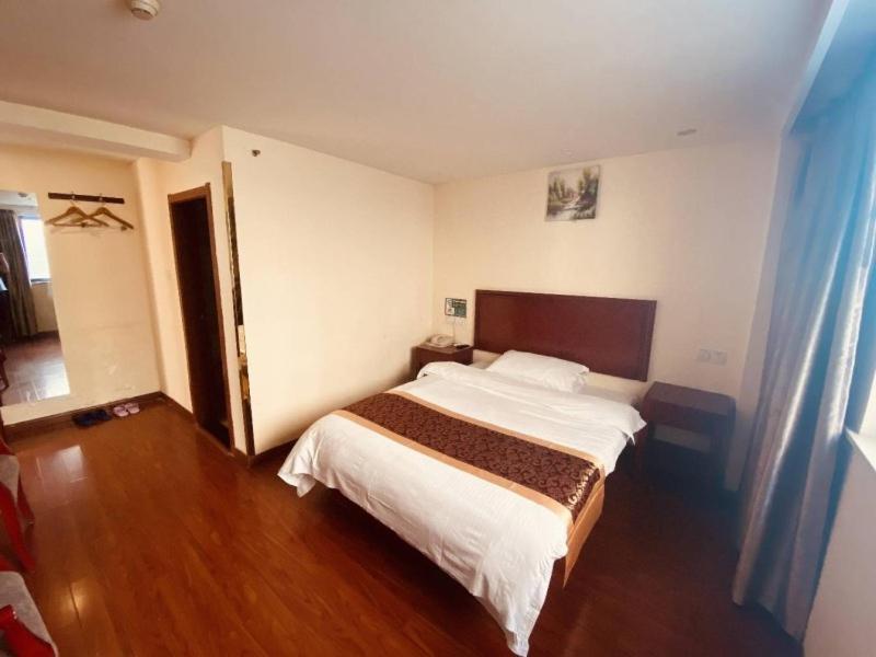 Greentree Inn Huai'An Bus Station Golden Eagle Xinya Huaihai Road Business Hotel Ngoại thất bức ảnh